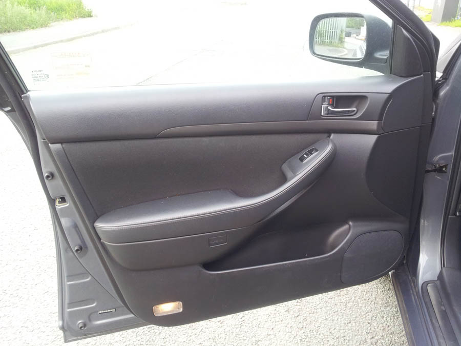 Toyota Avensis T3-X door-panel-card-passenger-side-front